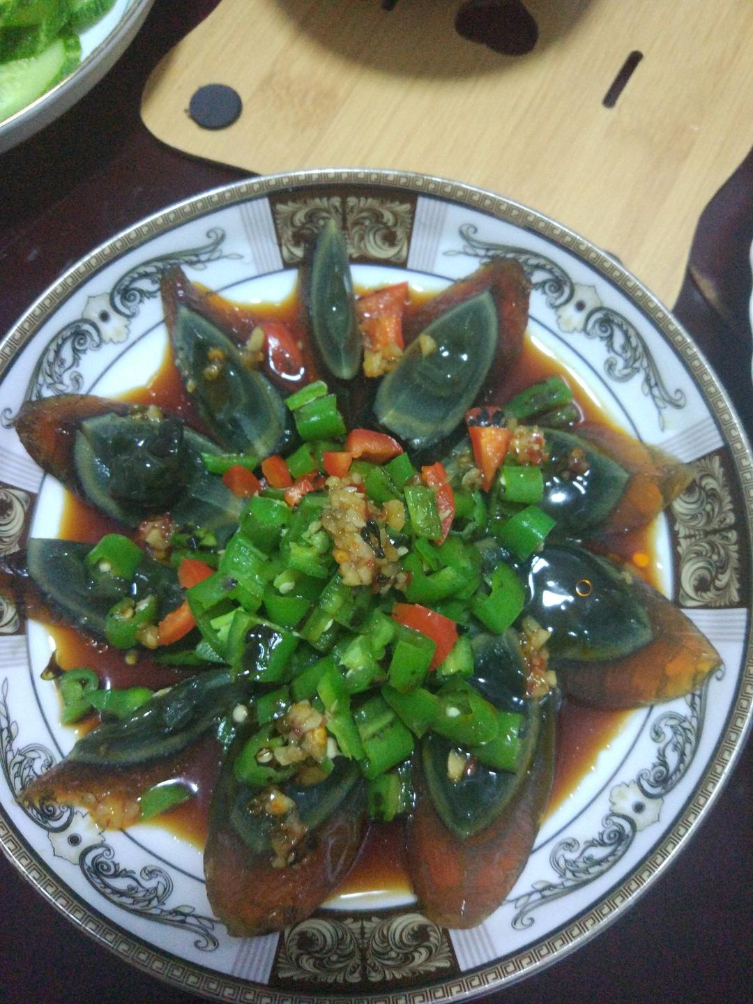 凉拌皮蛋