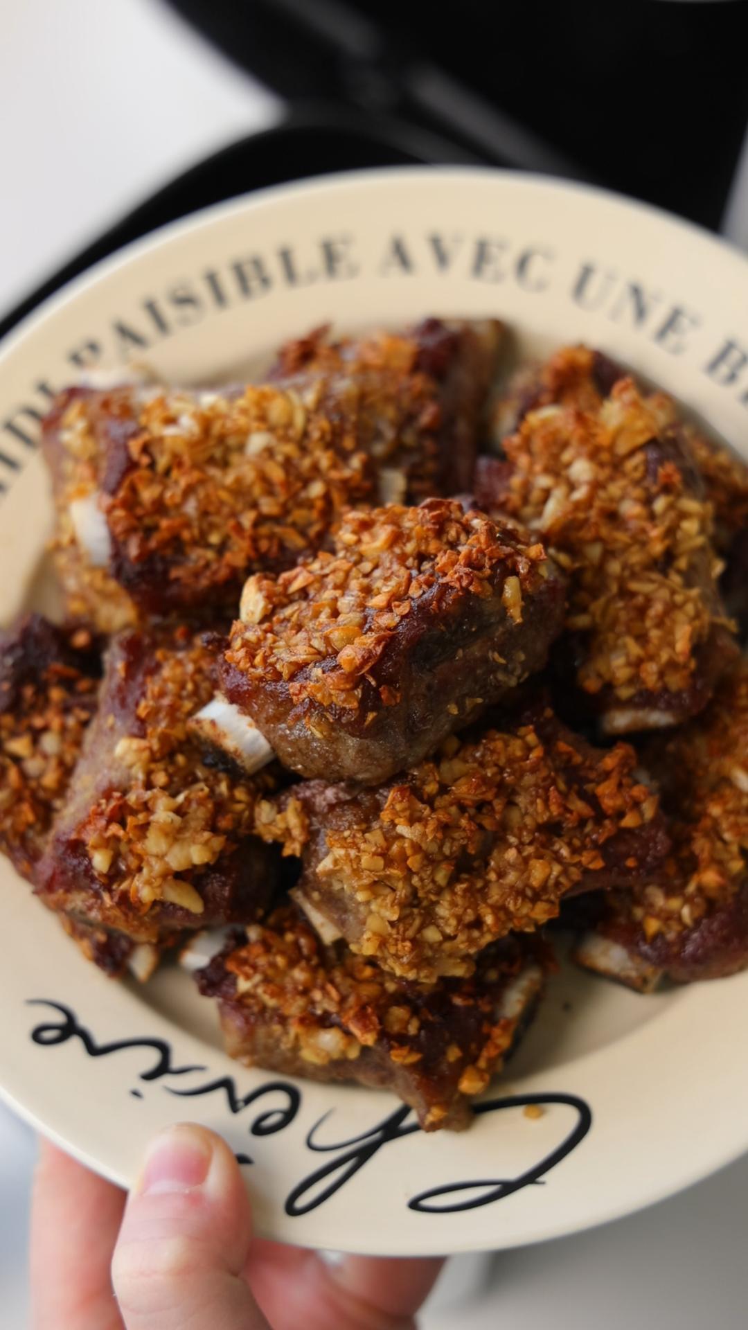 蒜香烤排骨的做法