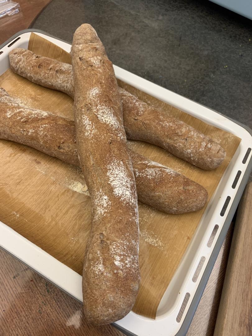 香脆健康的全麦法棍Whole Wheat Baguette