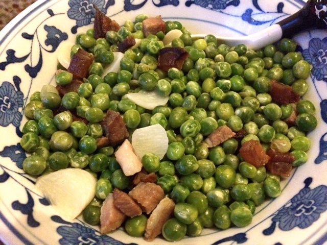 腊肉烧豌豆