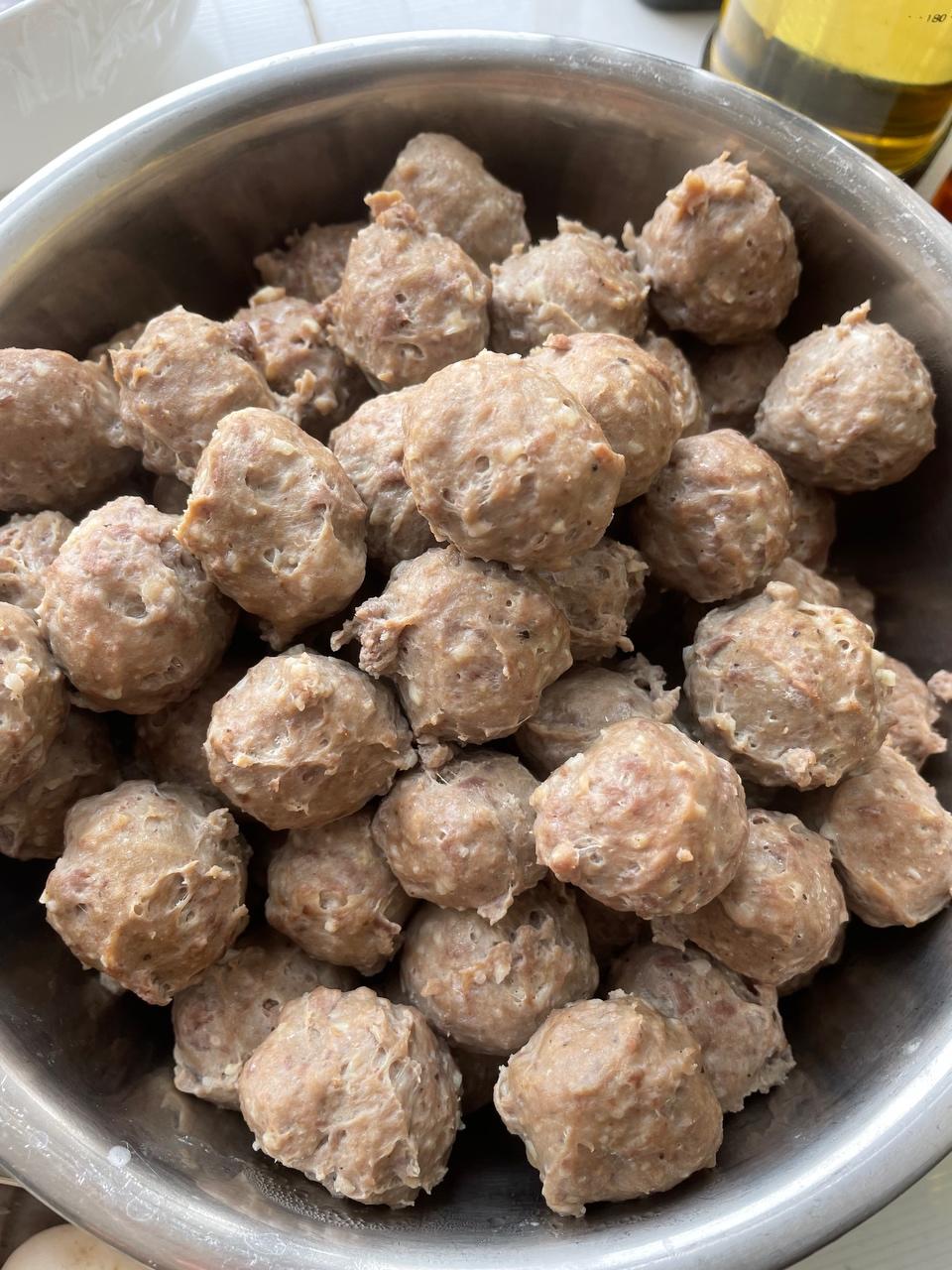 蒜末瘦牛肉丸的做法