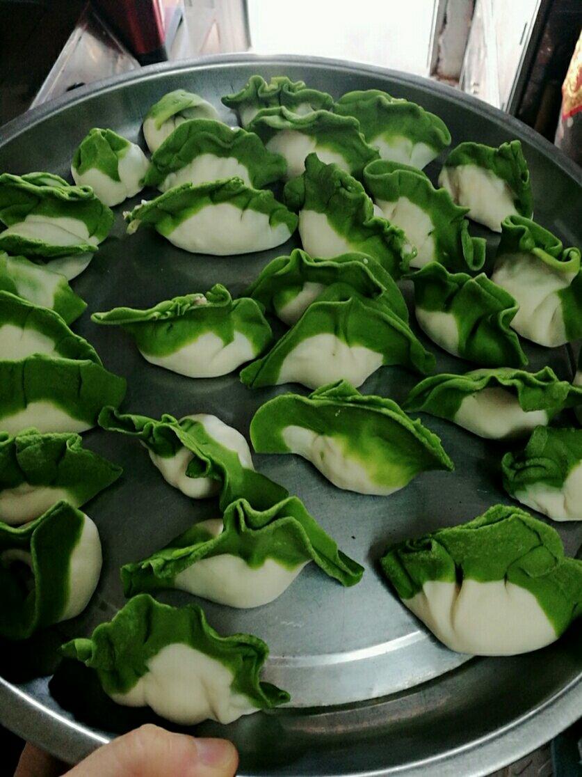 翡翠白玉白菜饺子详细版（附翡翠白玉白菜饺子包法，翡翠白玉饺子皮两种制法，面包机和面，翡翠白玉烧卖，各种馅料搭配）