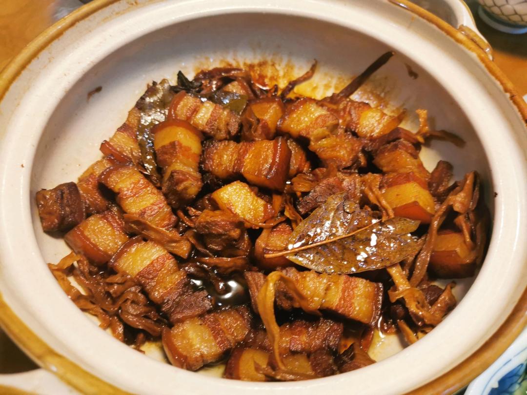 入口即化、肥而不腻，不加一滴水的红烧五花肉