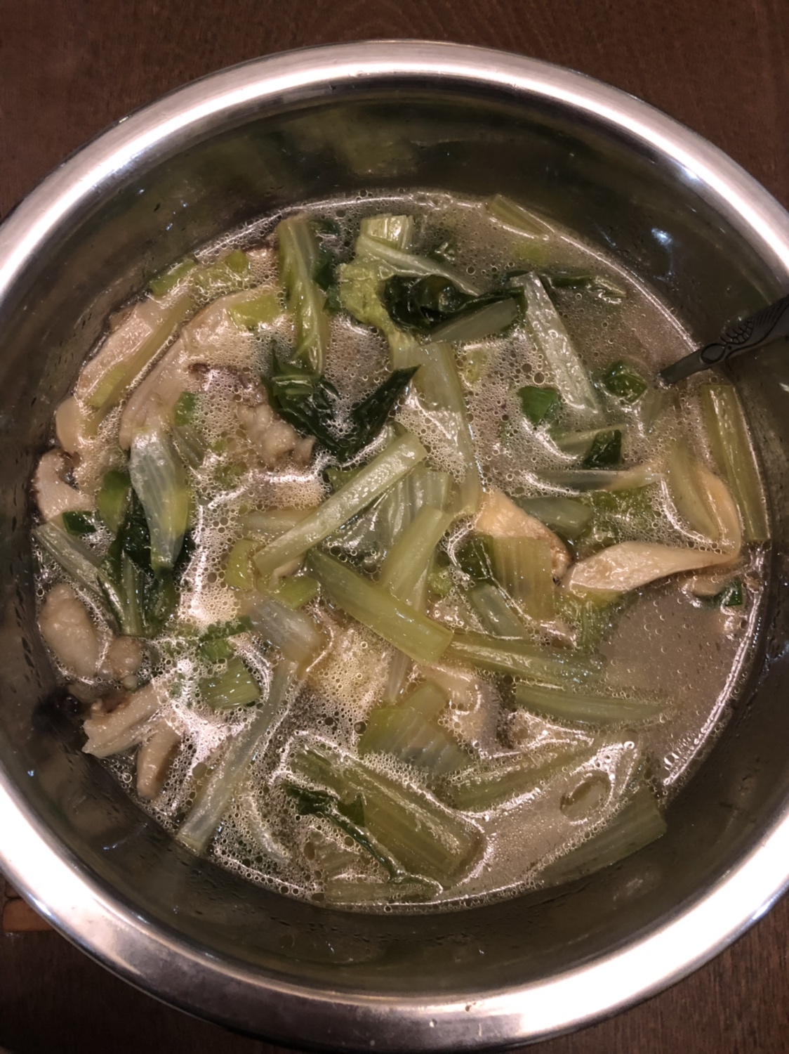 松茸白菜汤的做法
