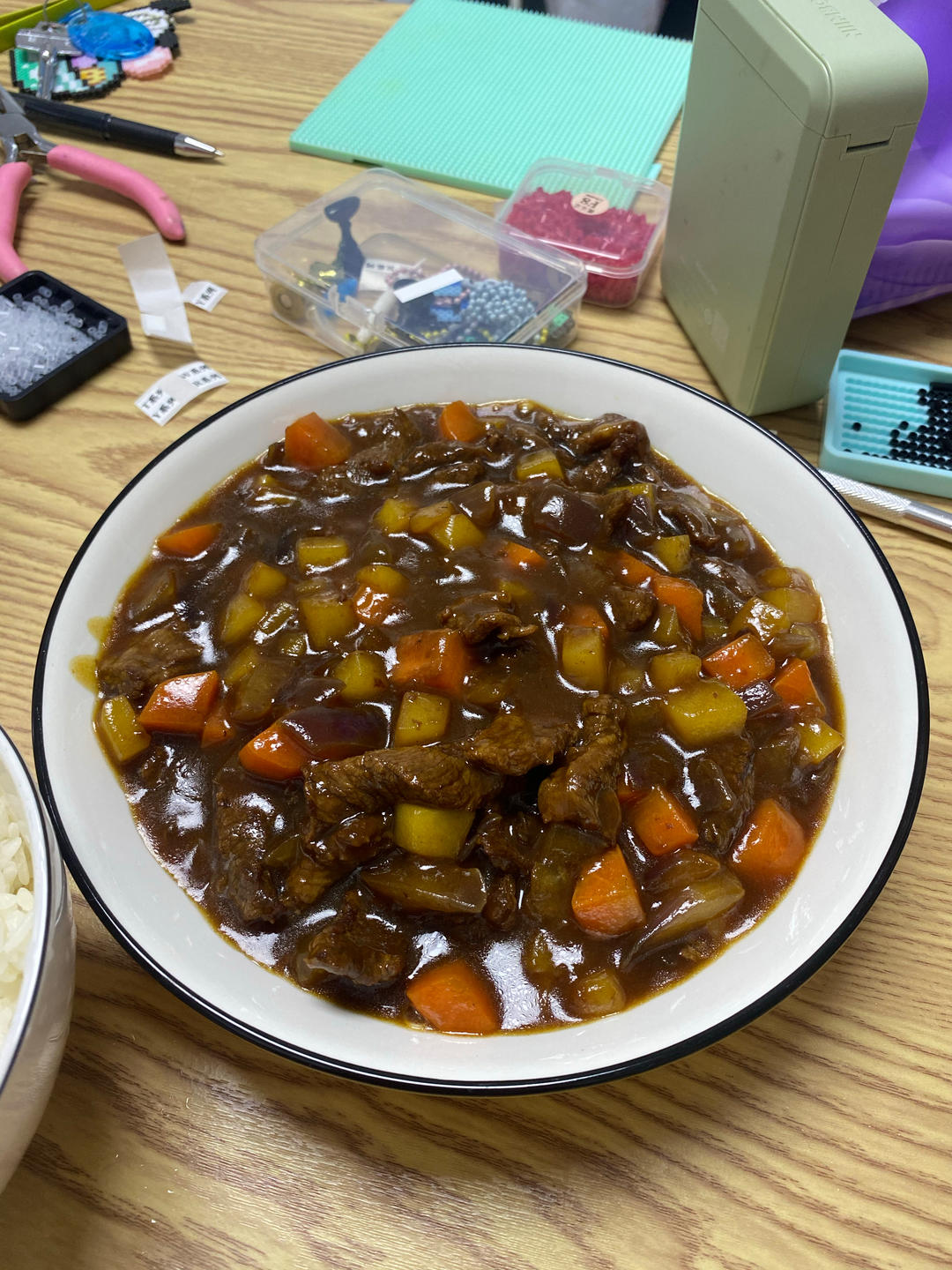 土豆燉牛肉之饭扫光，这样做也太香了吧，还没出锅已是浓香四溢了