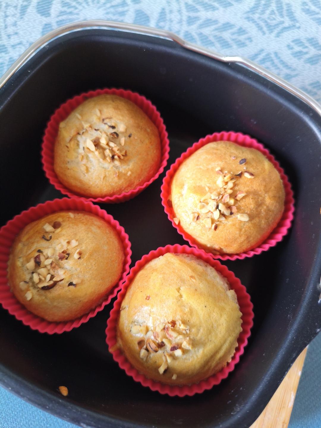 一口香！低糖榛仁小蛋糕（空气炸锅版）