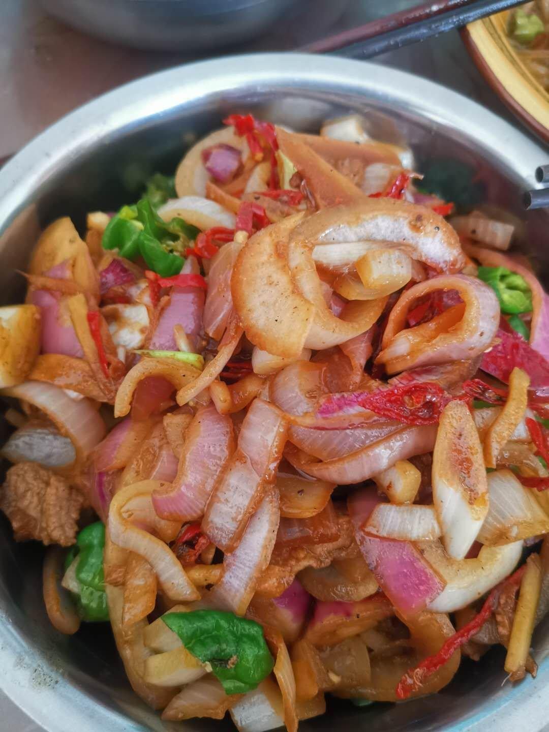 洋葱青椒炒肉