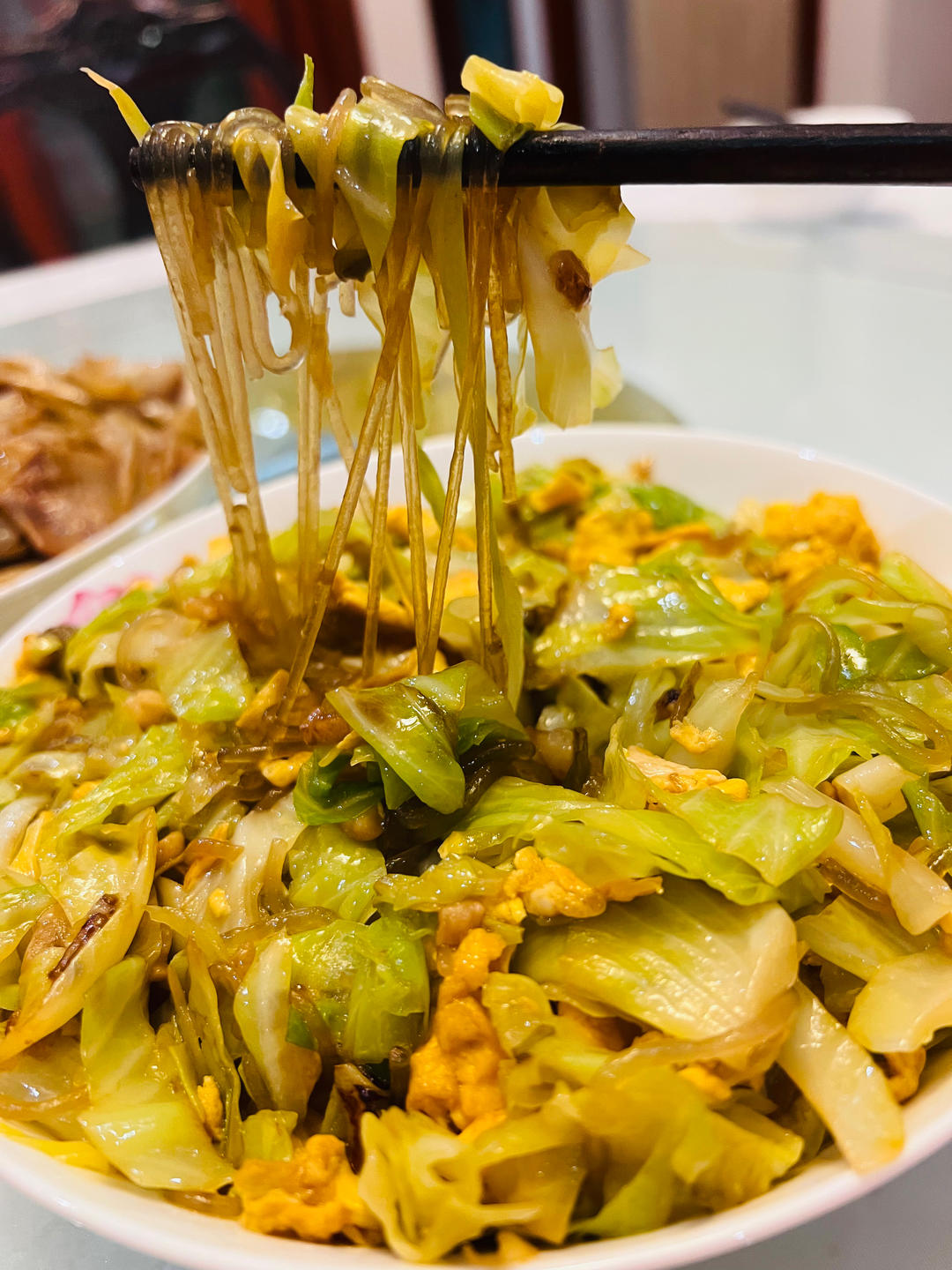 最近爱吃粉丝粉条～包菜炒粉丝