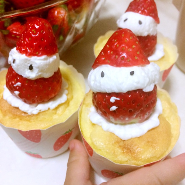 杯子草莓蛋糕cupcake