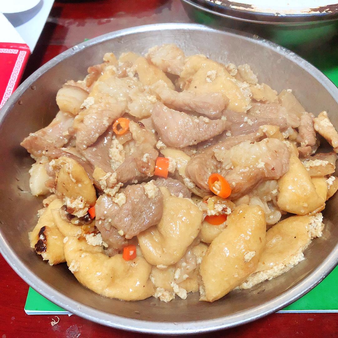 豆腐泡炒肉片
