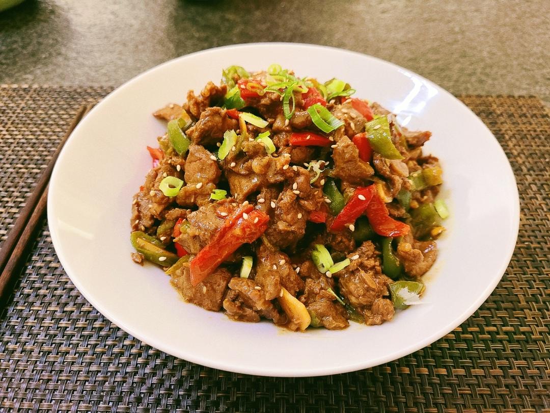 小炒牛肉（肉嫩味香）