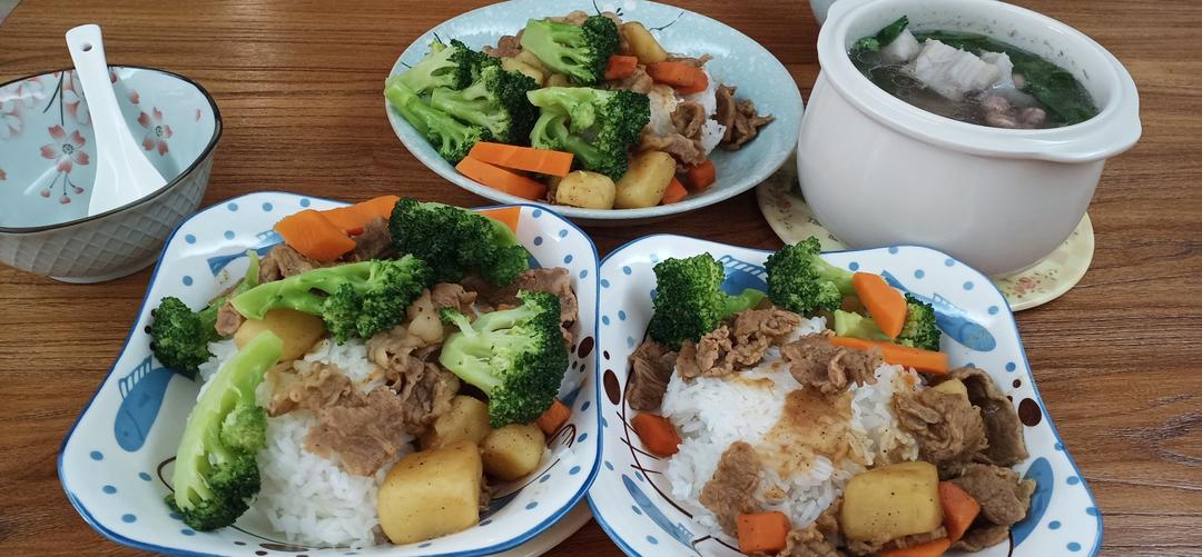 好吃到舔碗底的土豆肥牛拌饭