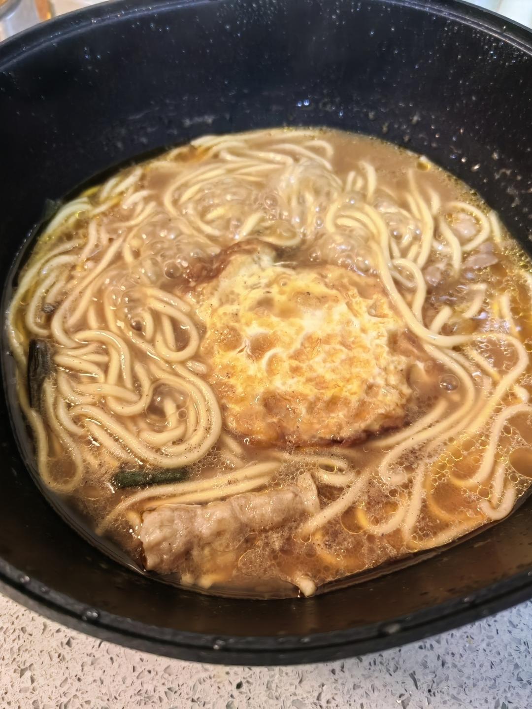 🥢荷包蛋焖面｜🍳汤汁浓郁入味｜懒人必会🉑️