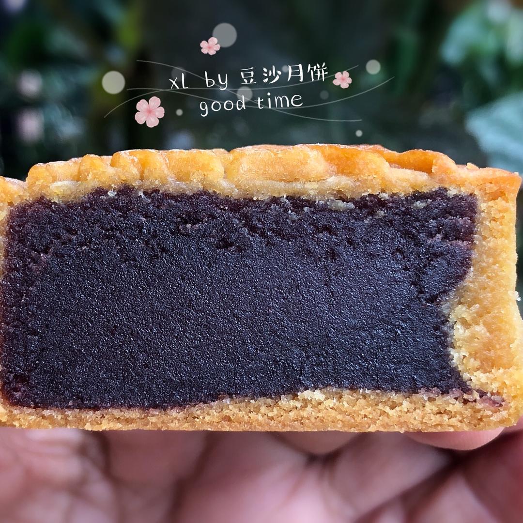 广式月饼—蛋黄莲蓉月饼