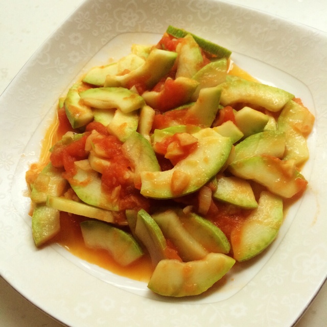 西葫芦烩番茄