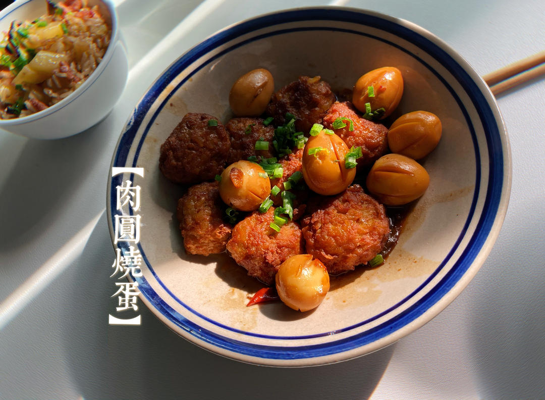 加了鹌鹑蛋后，这盘红烧肉，美味的逆天啦——鹌鹑蛋烧肉（孔瑶食谱）