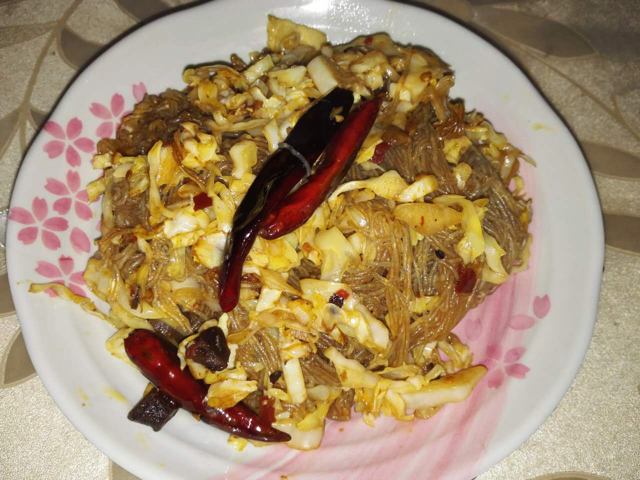 卷心菜炒粉丝 Glass noodles with Cabbage