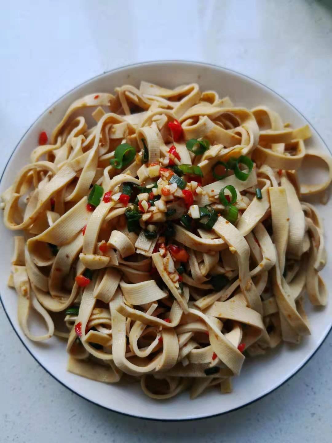 ‼️比辣条还好吃百倍〰️香辣豆皮✅零厨艺