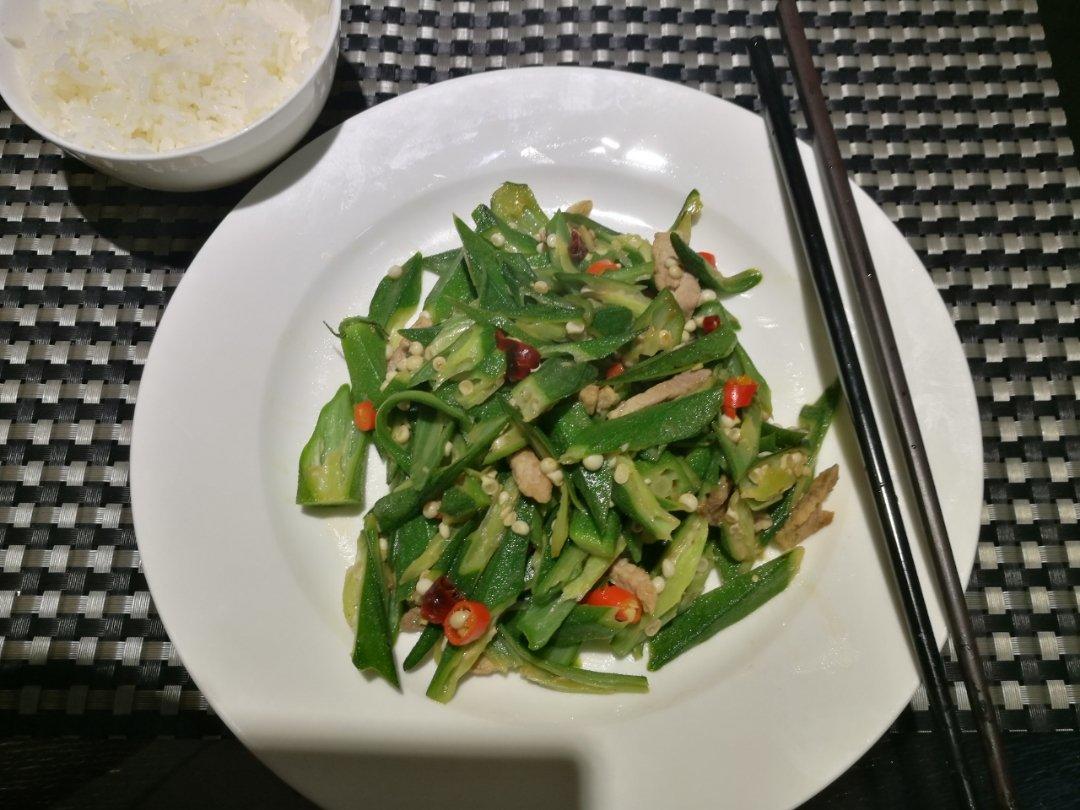 秋葵炒肉