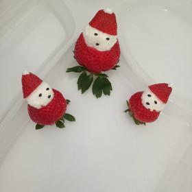 草莓圣诞老人