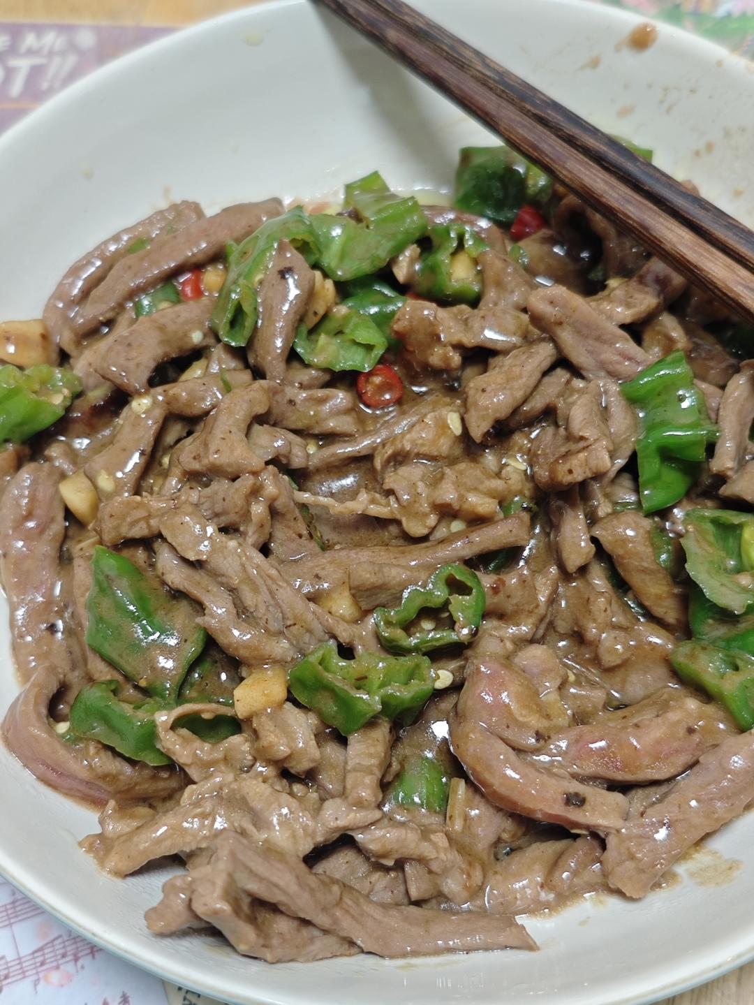 小炒黄牛肉，肉嫩味香！太好吃了简直是米饭杀手！