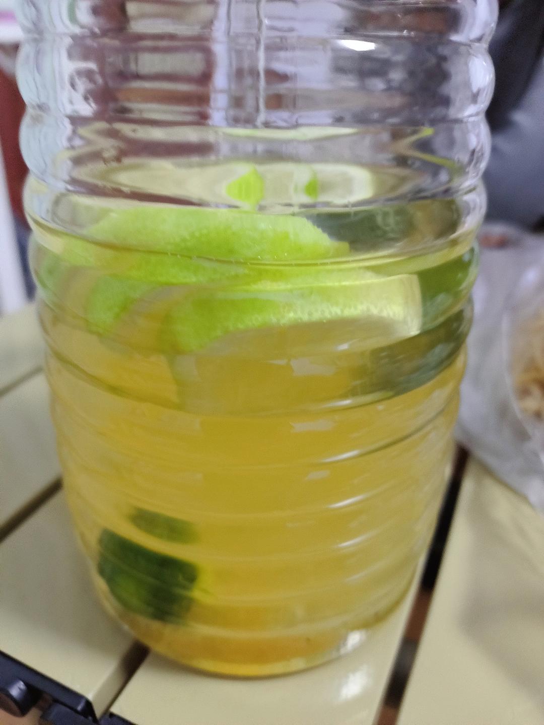 视频｜夏天最火的手打香水柠檬茶｜上瘾配方