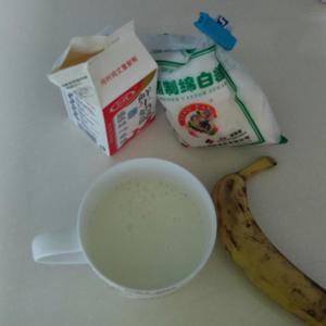 香蕉牛奶的做法 步骤1