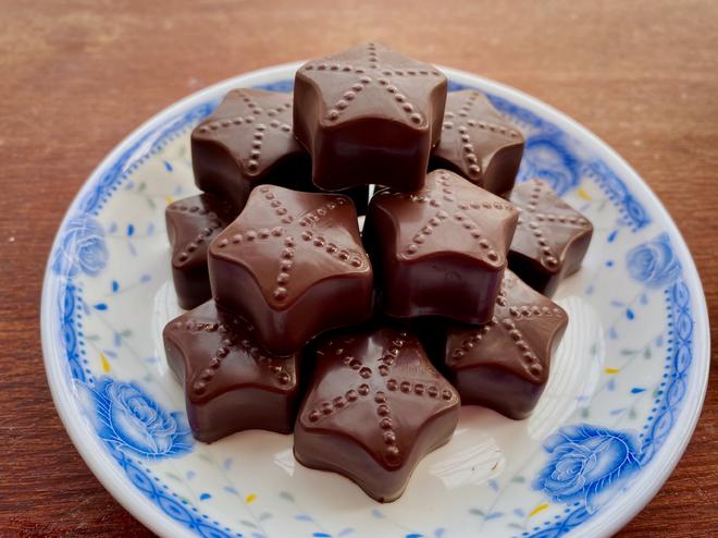 可可粉变黑巧克力（生酮）的做法