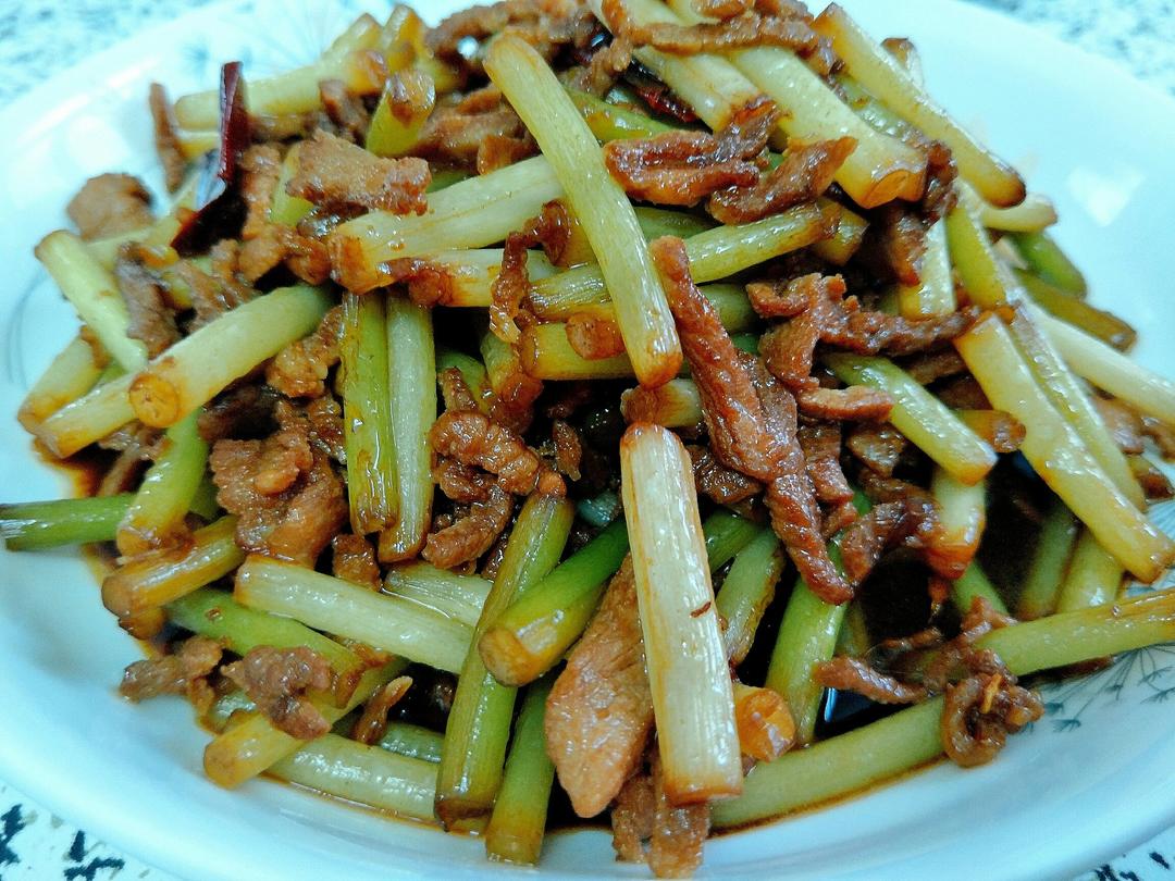蒜台炒肉