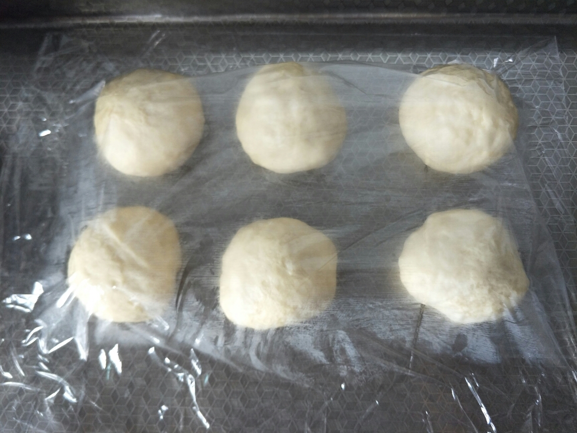 毛毛虫奶油面包的做法 步骤3