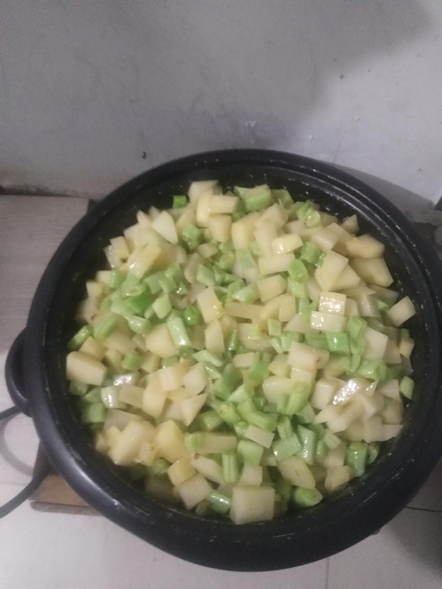 豆角土豆闷饭
