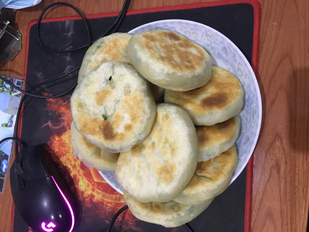 皮薄馅大～韭菜鸡蛋饼