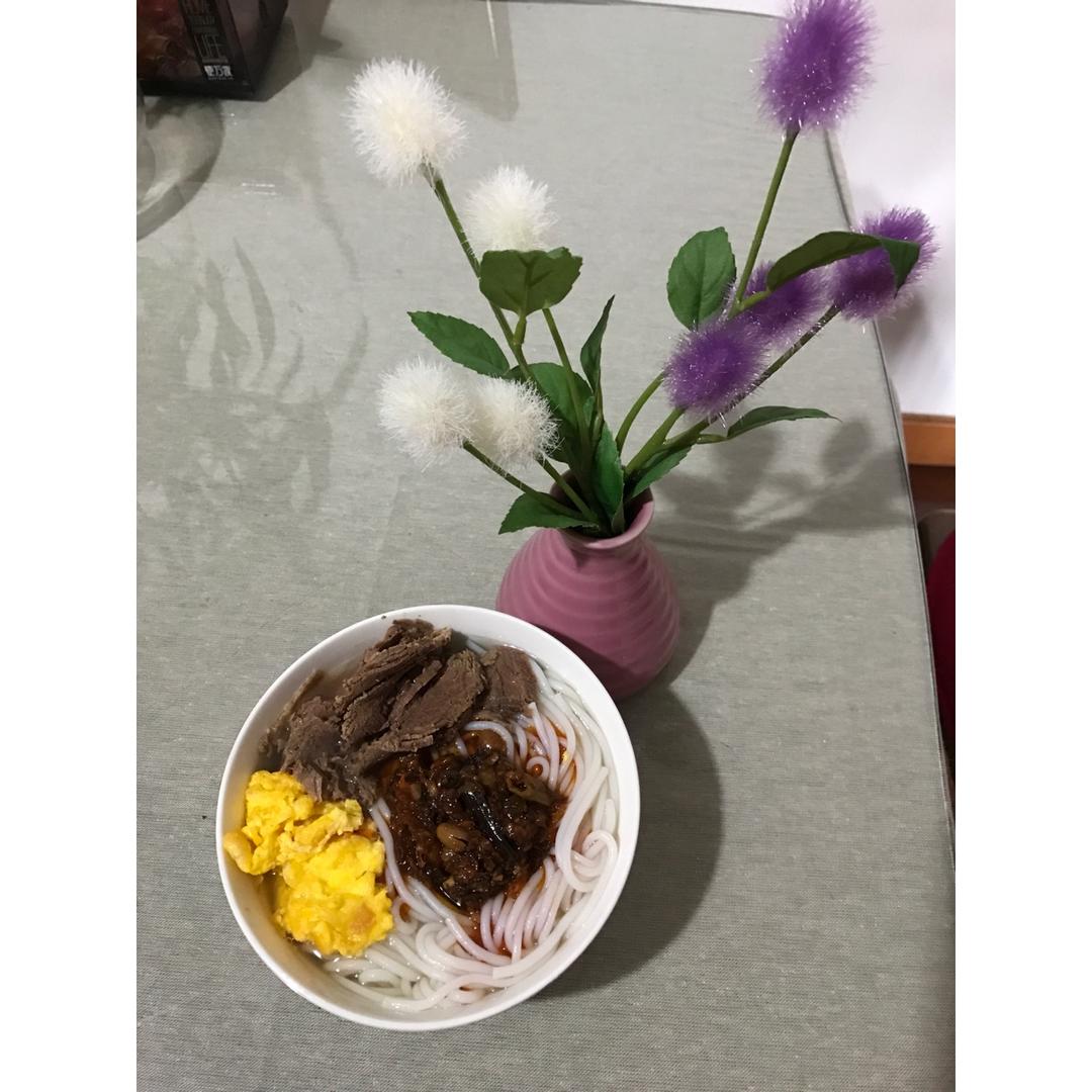 酱香牛肉米粉