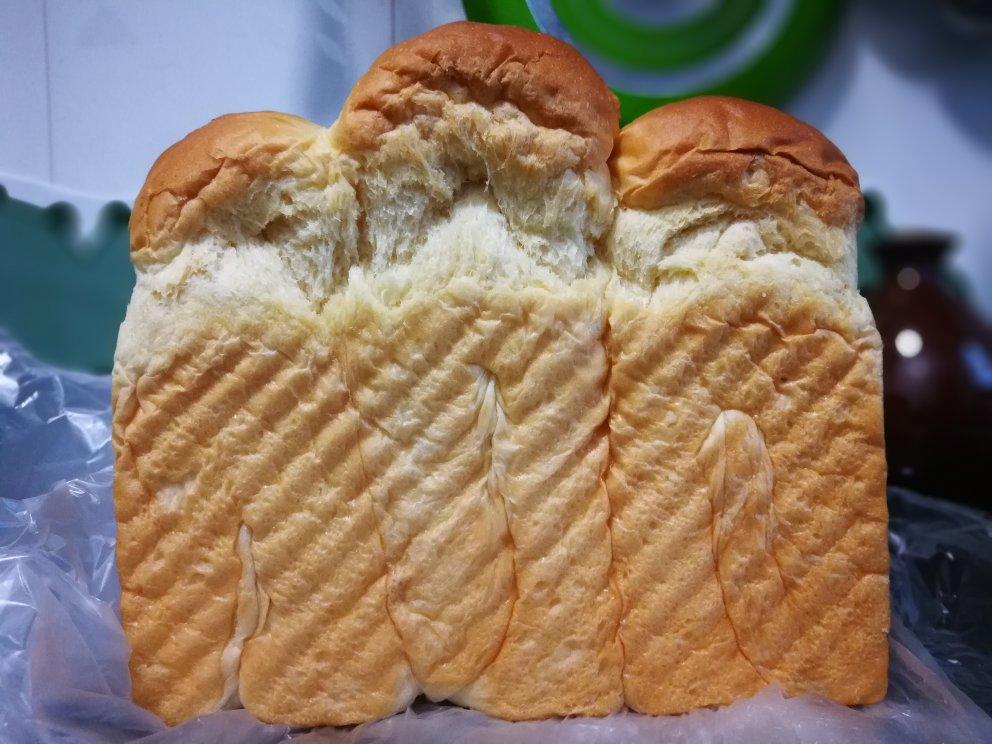 鲜奶油吐司