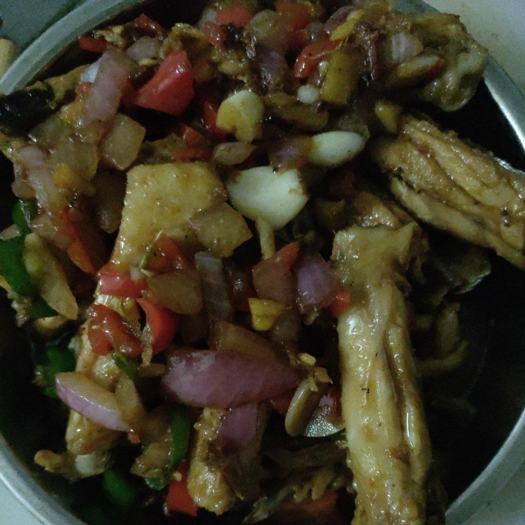 香辣鸡翅（手指都舔干净）