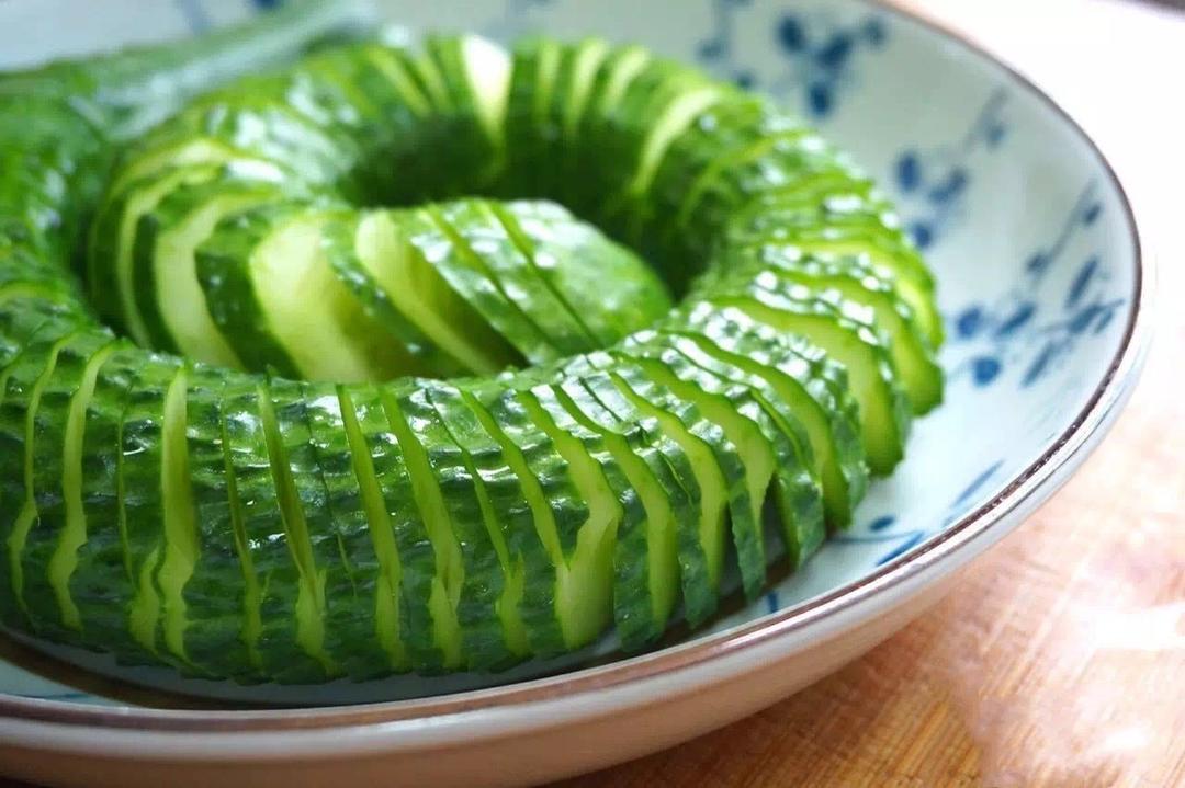 拌蓑衣黄瓜的做法