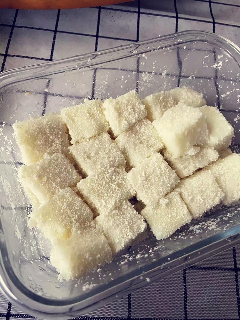 完胜85‘C的牛奶椰蓉小方
