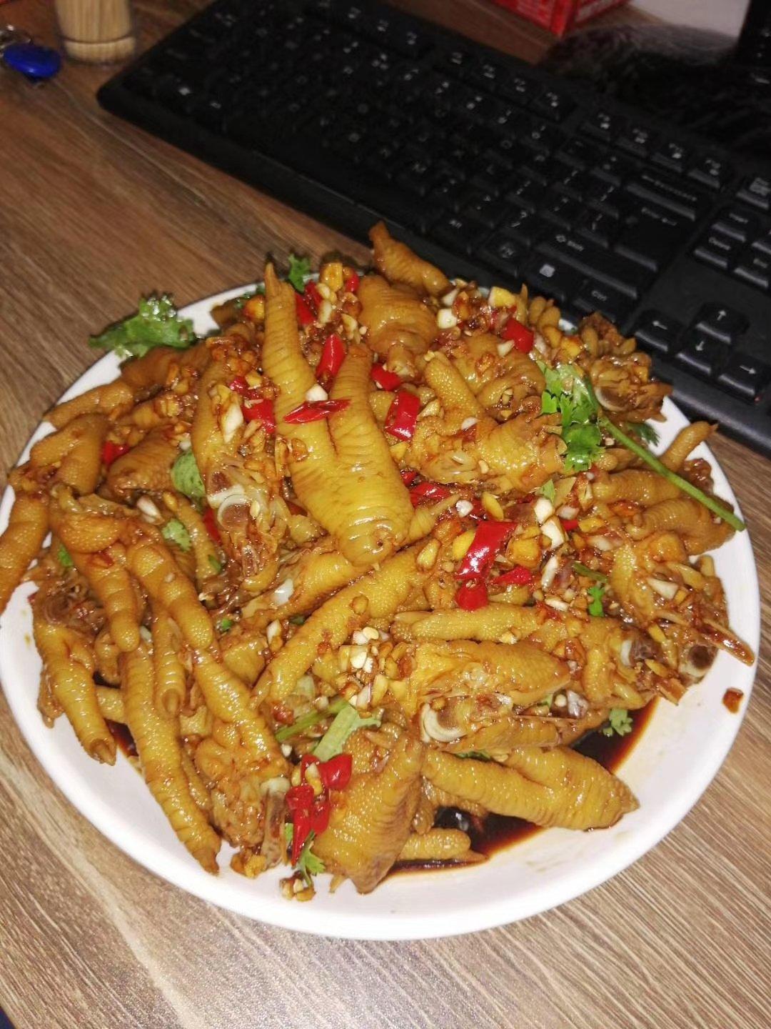 绝对不会后悔的酸辣鸡爪