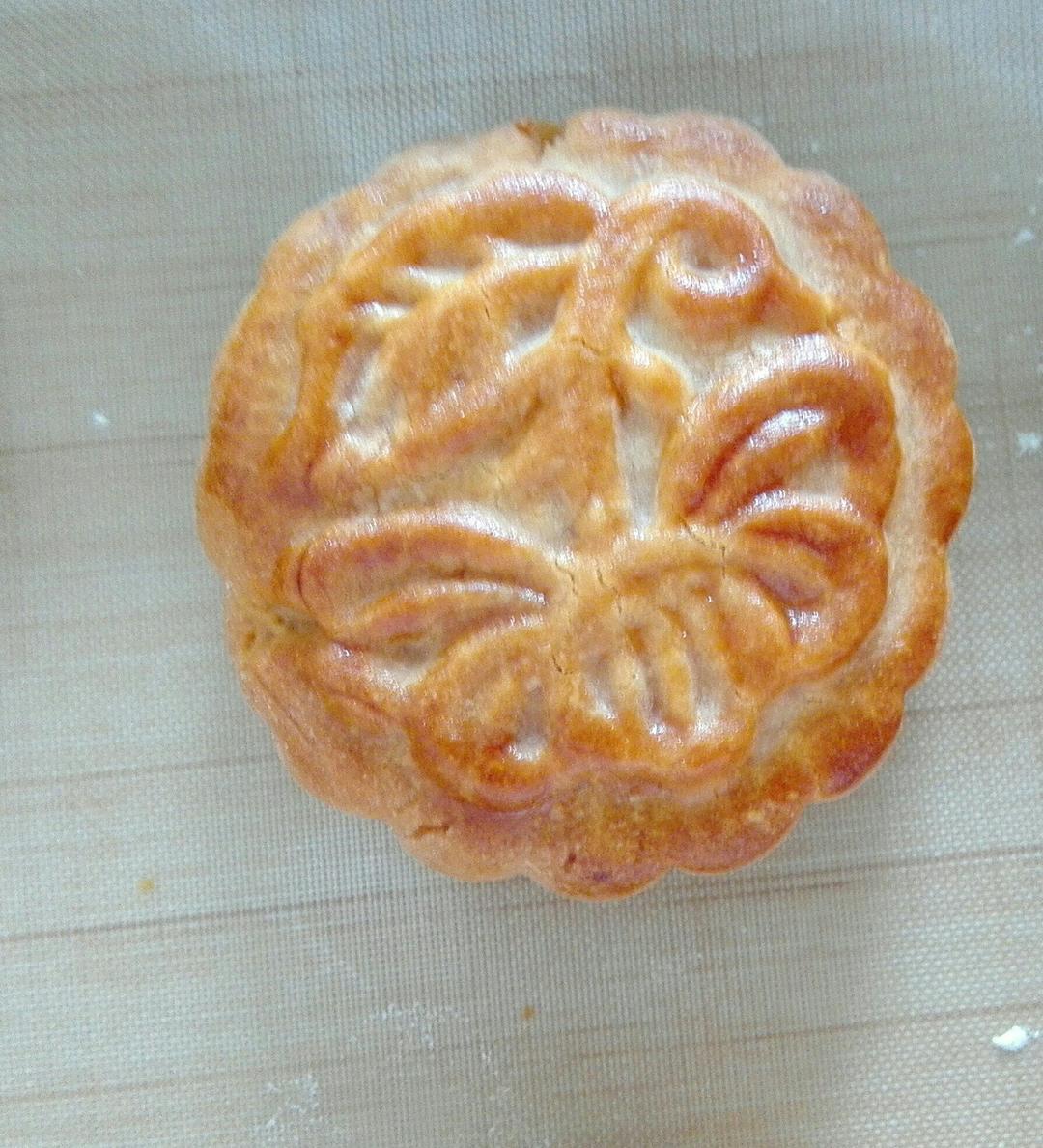 广式月饼—蛋黄莲蓉月饼