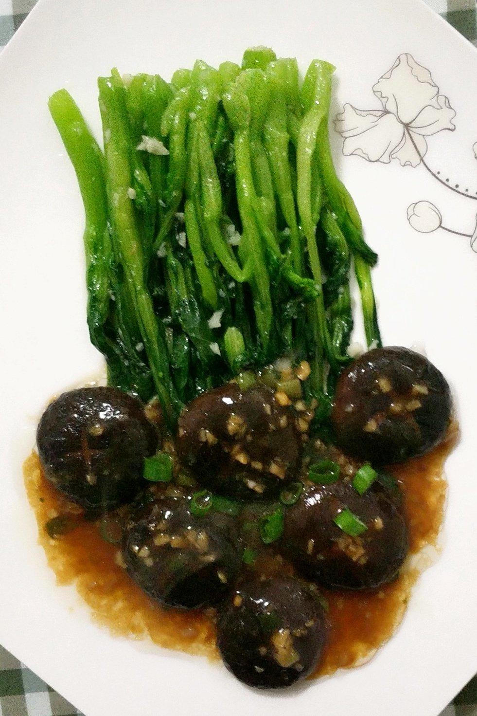 蚝油香菇菜心