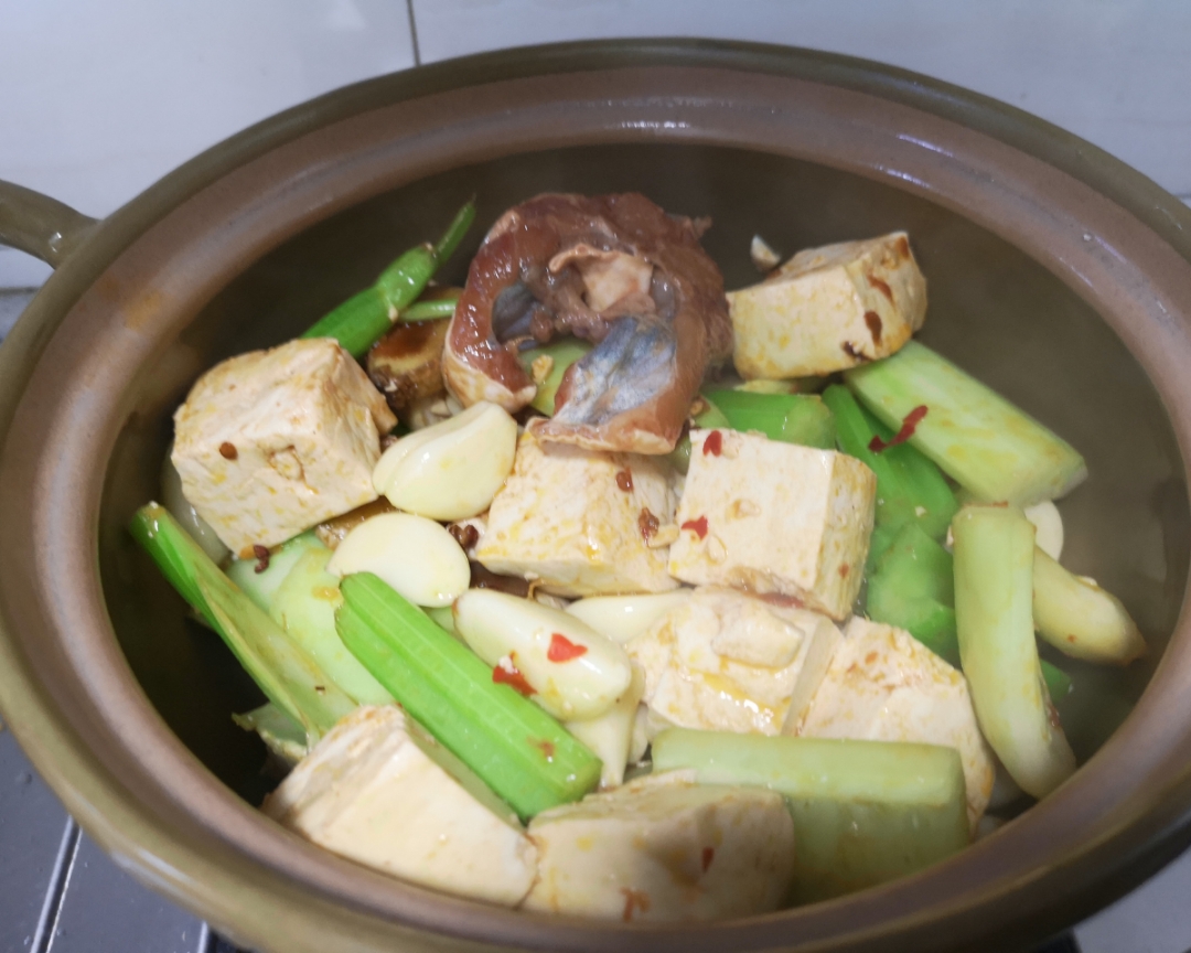Chromo砂锅豆腐鱼煲的做法 步骤2