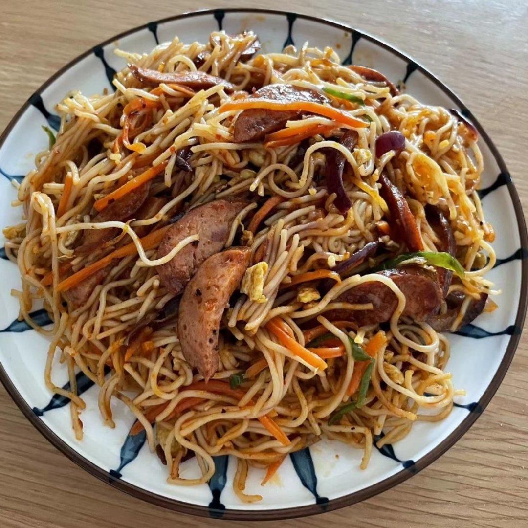 不输路边摊的炒细面