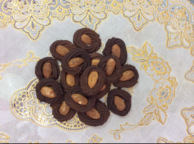 挤花毫无压力的巧克力曲奇