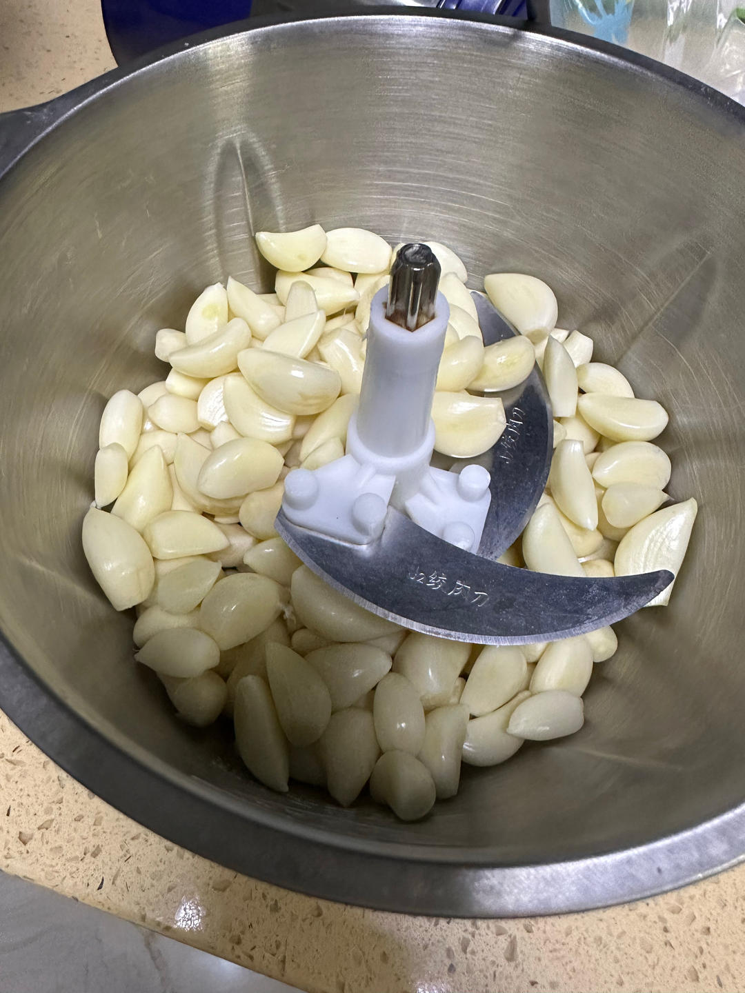 大蒜头不会坏的妙招（简单、方便）以后大蒜再也不会发芽，烂掉了！