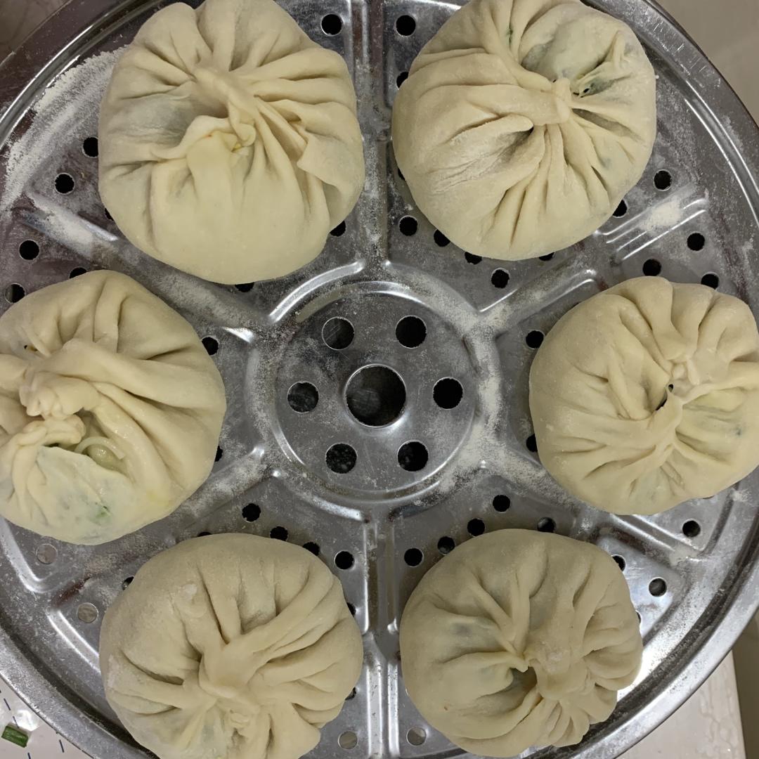 韭菜木耳鸡蛋包子