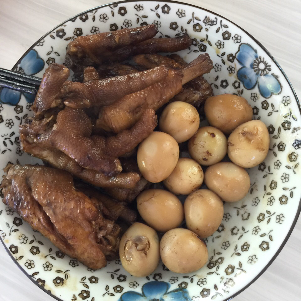 卤鸡抓鸡蛋猪蹄
