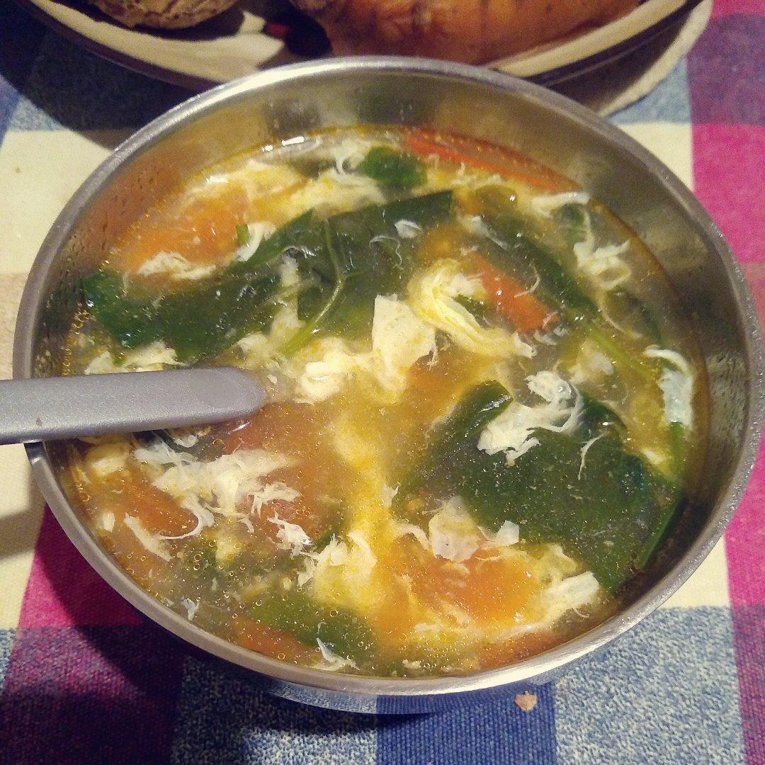 西红柿菠菜鸡蛋汤