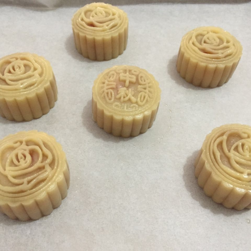 广式月饼——蛋黄莲蓉月饼