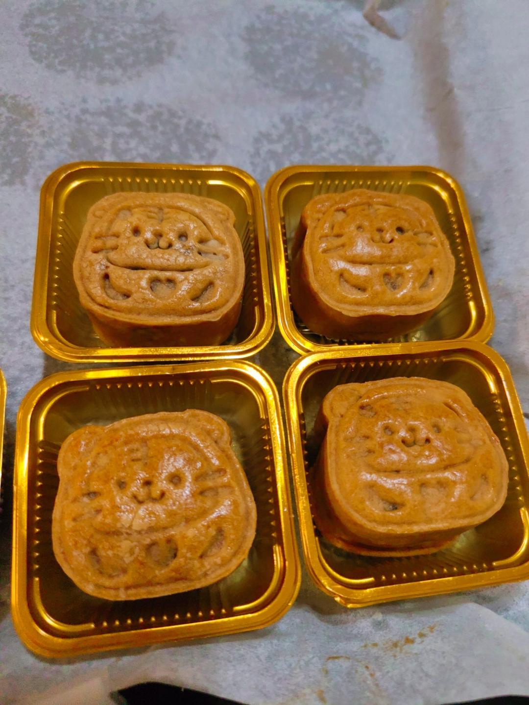 广式月饼—蛋黄莲蓉月饼