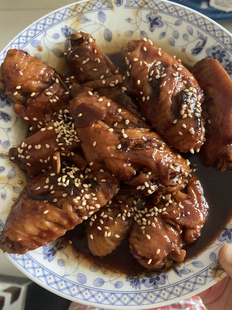蒜香蜜汁鸡翅～上桌秒抢光‼️好吃到舔手指